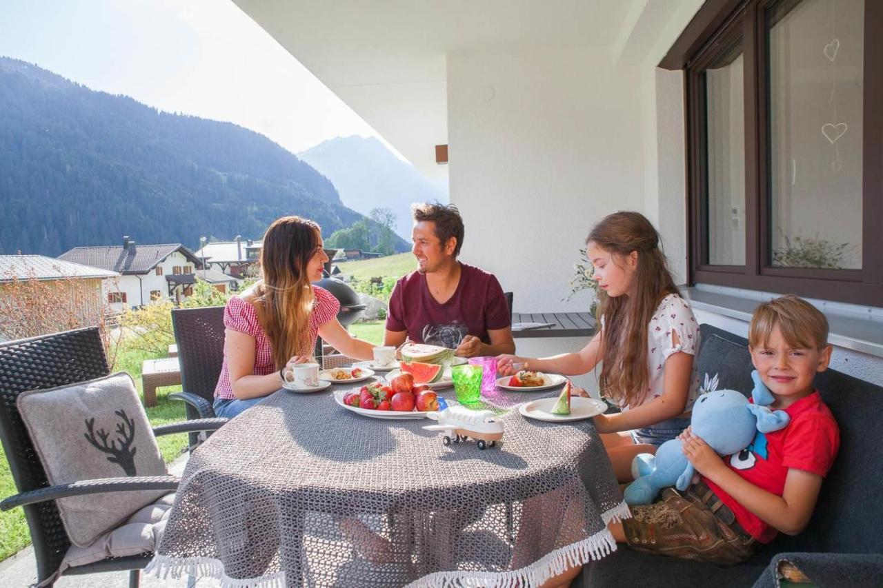 Alpenzauber Apartment Montafon Sankt Gallenkirch Luaran gambar